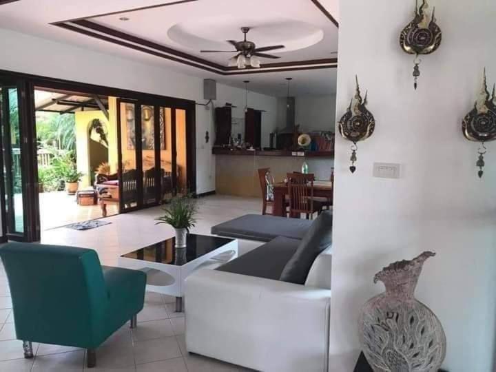 Villa Chaya Khao Lak Buitenkant foto